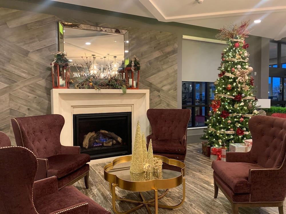 Hilton Garden Gallatin